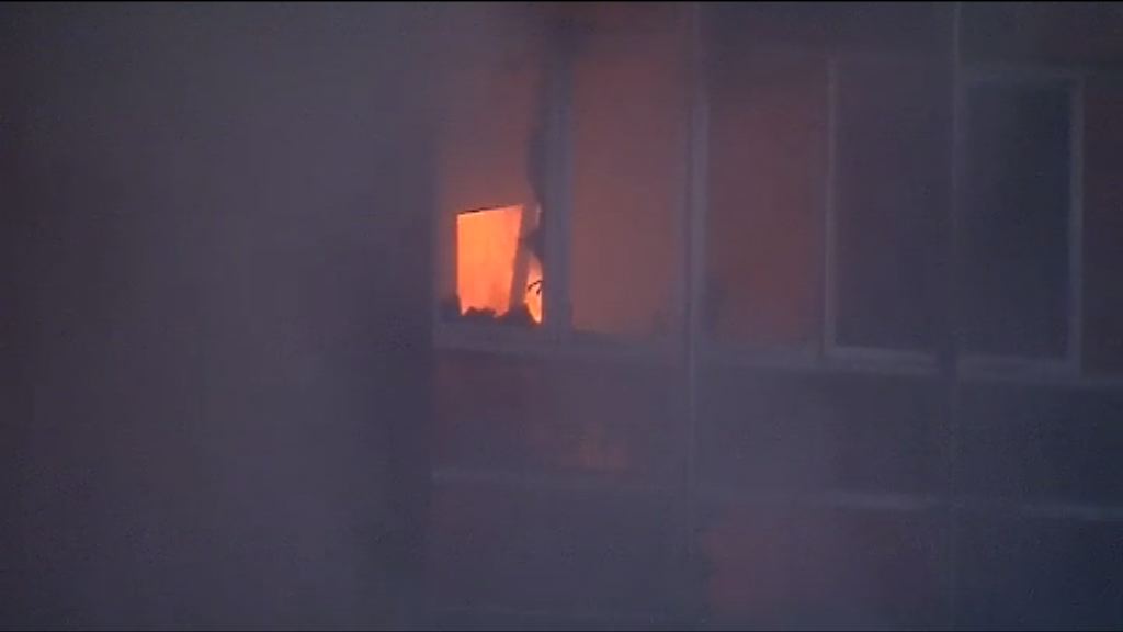 消防稱樓板過熱致火勢蔓延至四樓