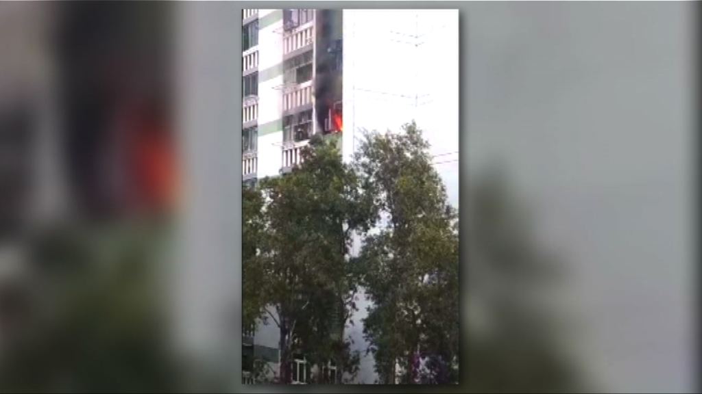 大圍新翠邨火警一對男女送院