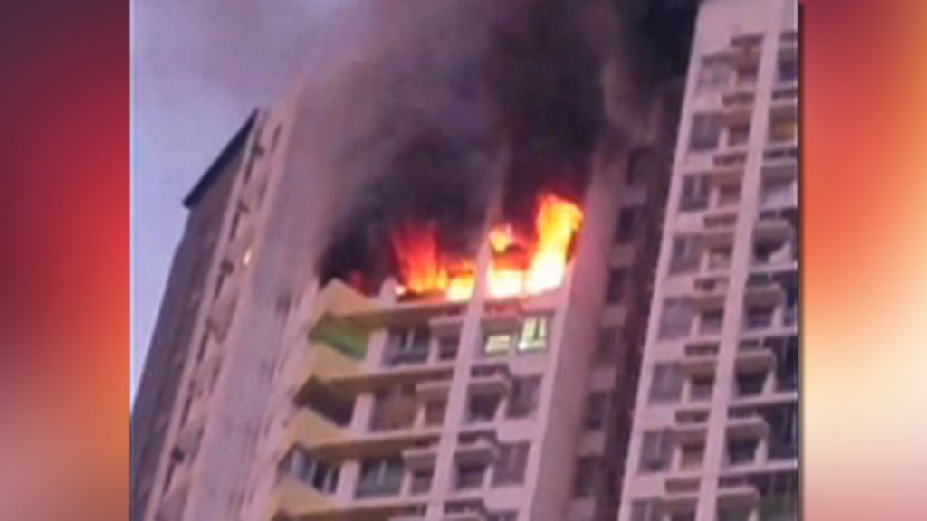 觀龍樓發生火警 一人疑墮樓亡