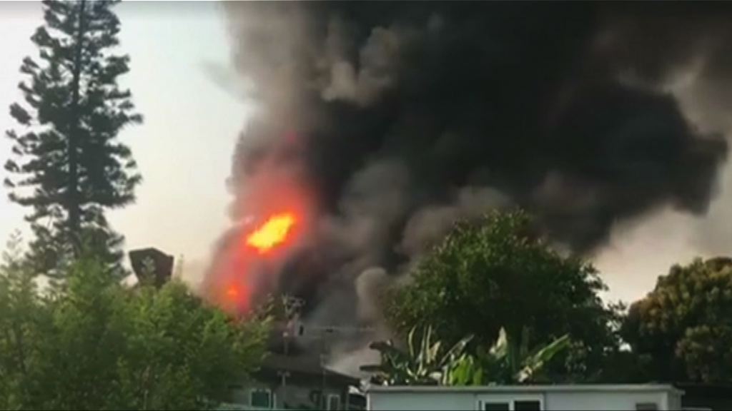 元朗橫洲貨倉起火無人傷