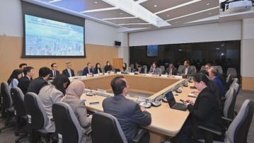 10名外國政府官員代表團　結束為期3天訪港行程