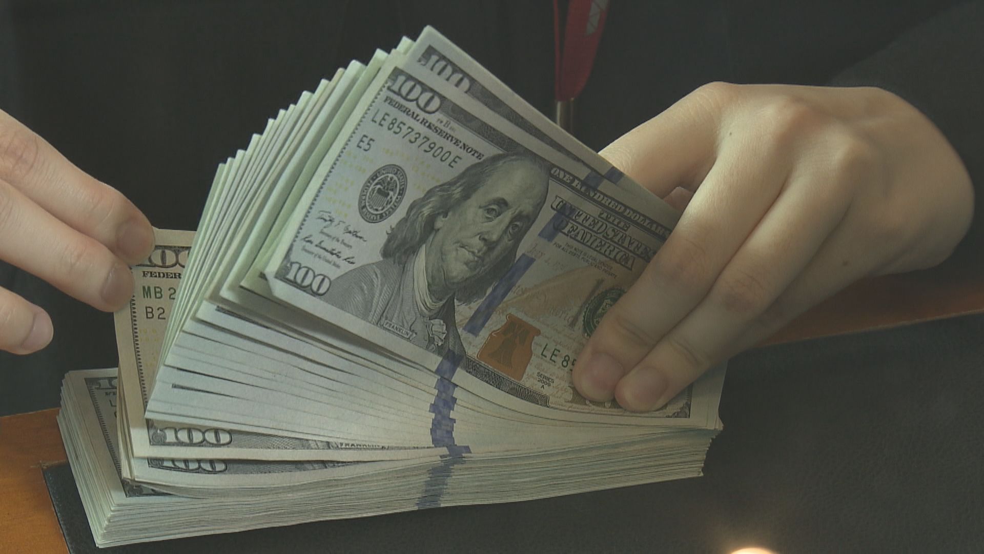 美匯2連升 英鎊處於14個月高位附近