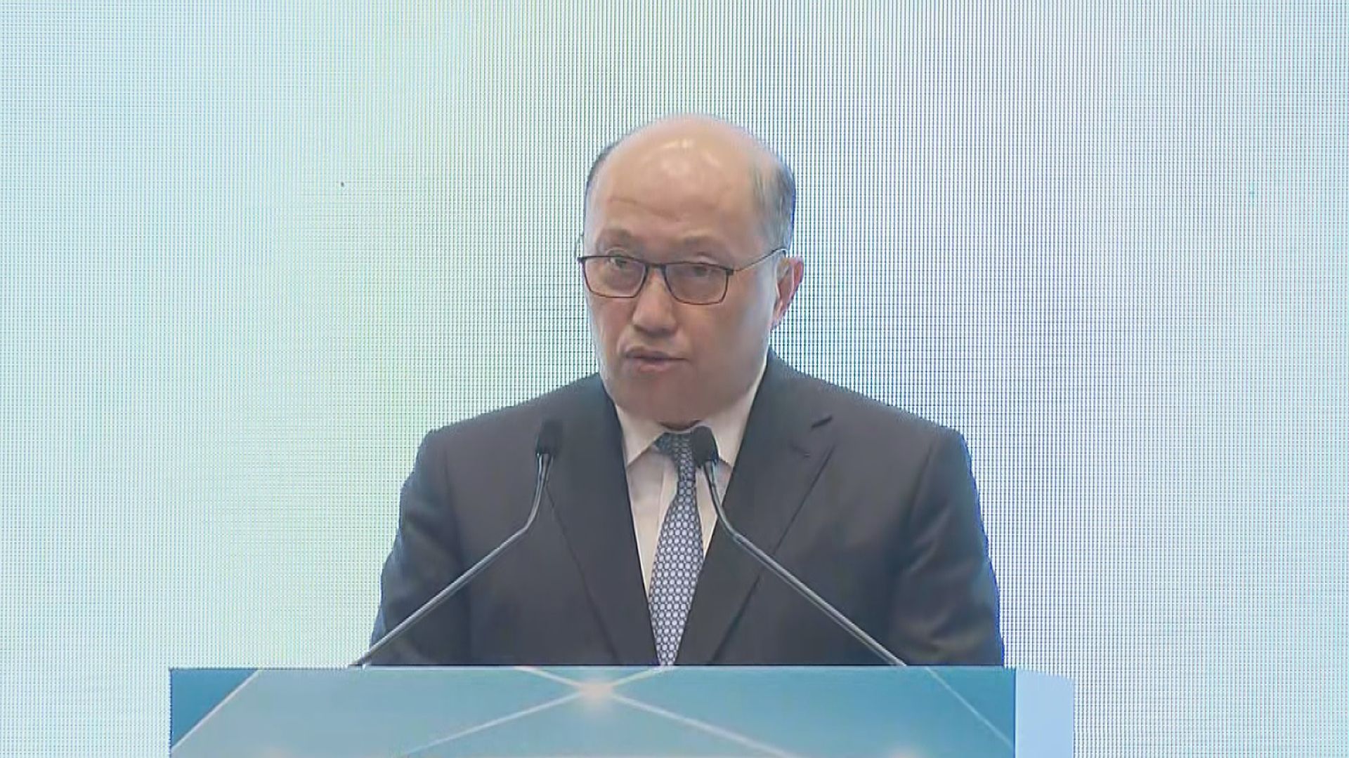 鄭雁雄：香港要圓滿完成區選並及時為23條立法