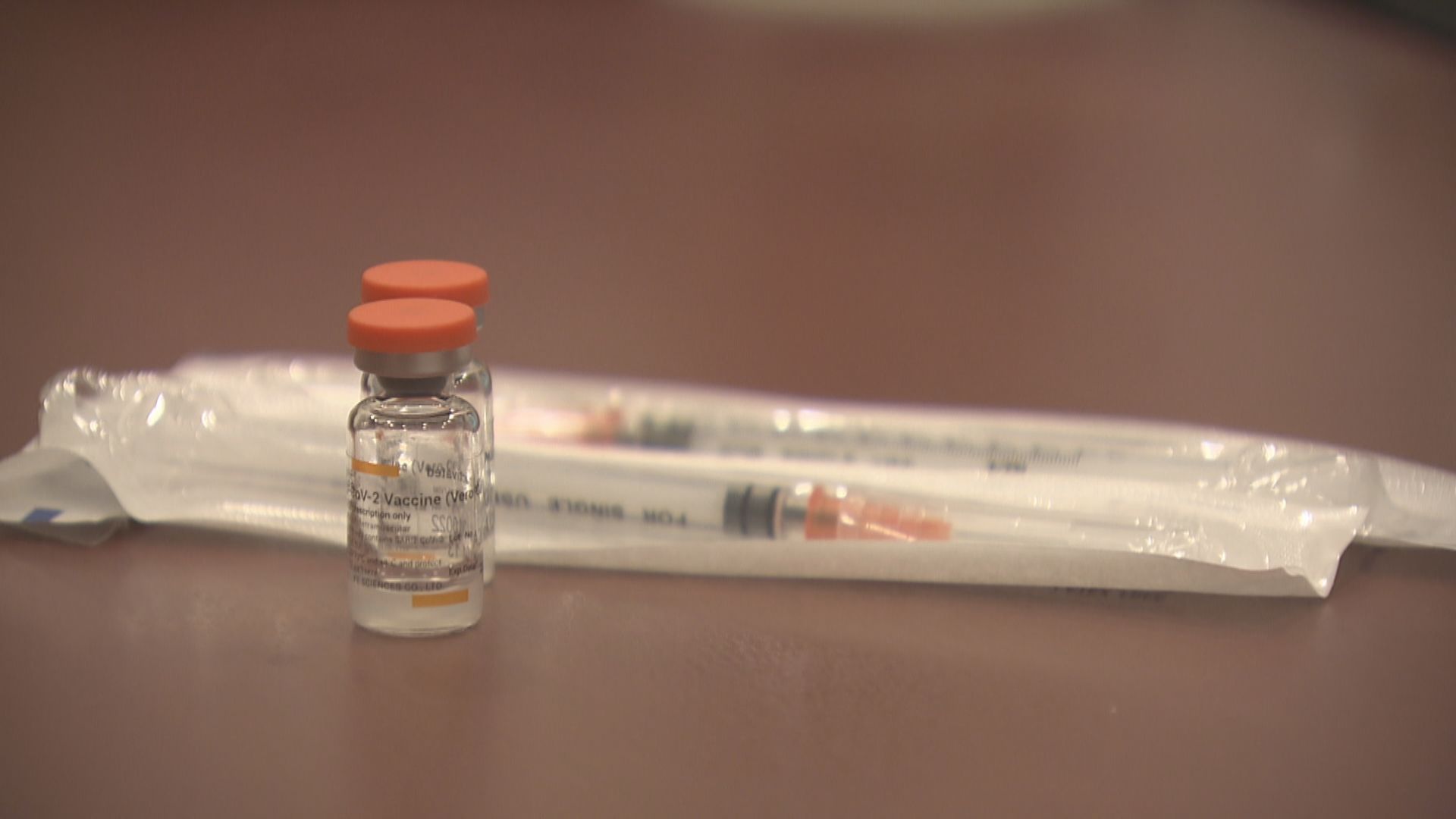 孔繁毅：若發現接種科興後面癱數目增　會建議藥廠加指引