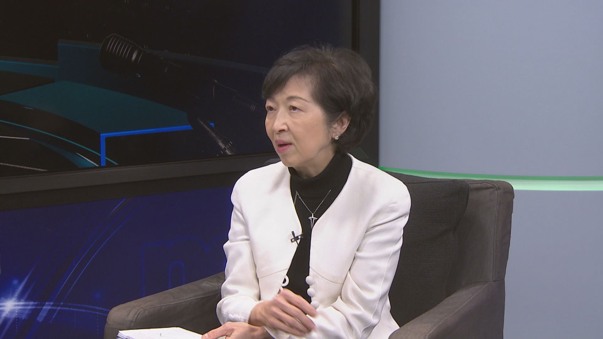 羅范椒芬：本港培育人才缺前瞻