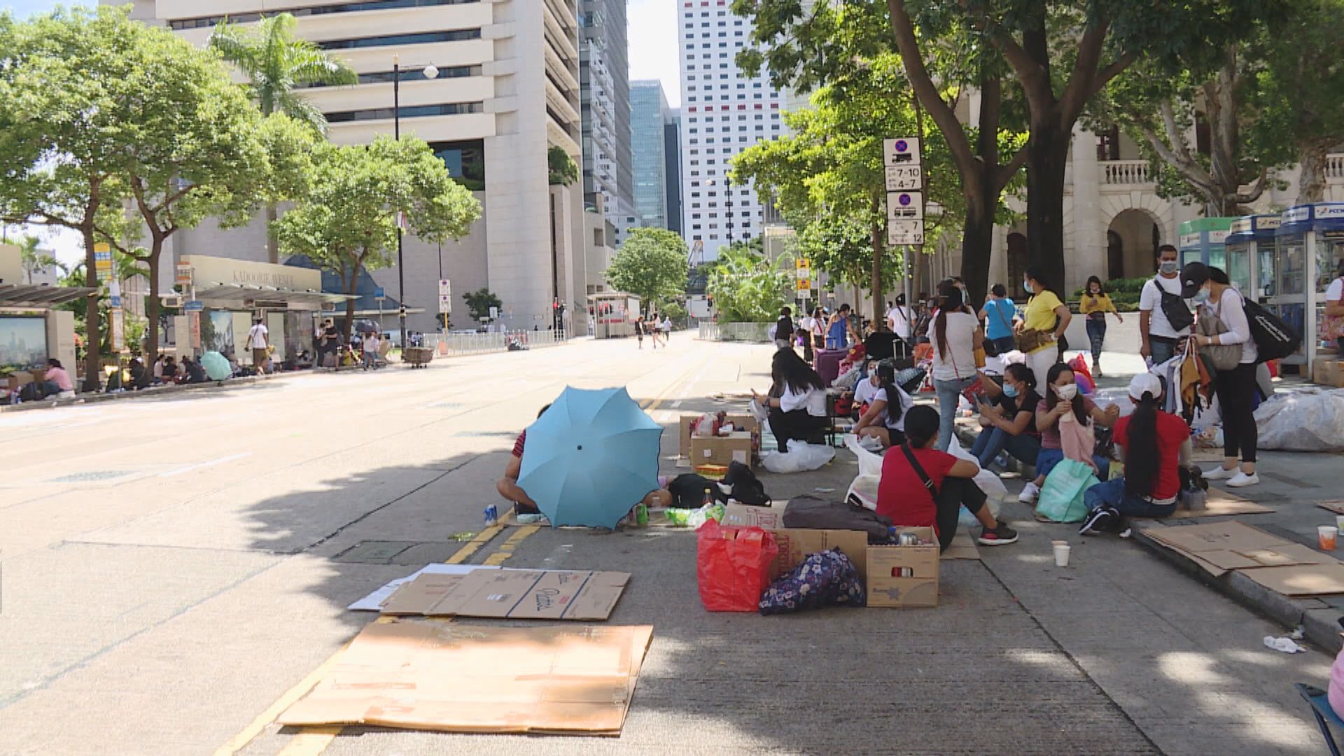 羅致光：如何核實來港外傭接種疫苗記錄仍有待商討