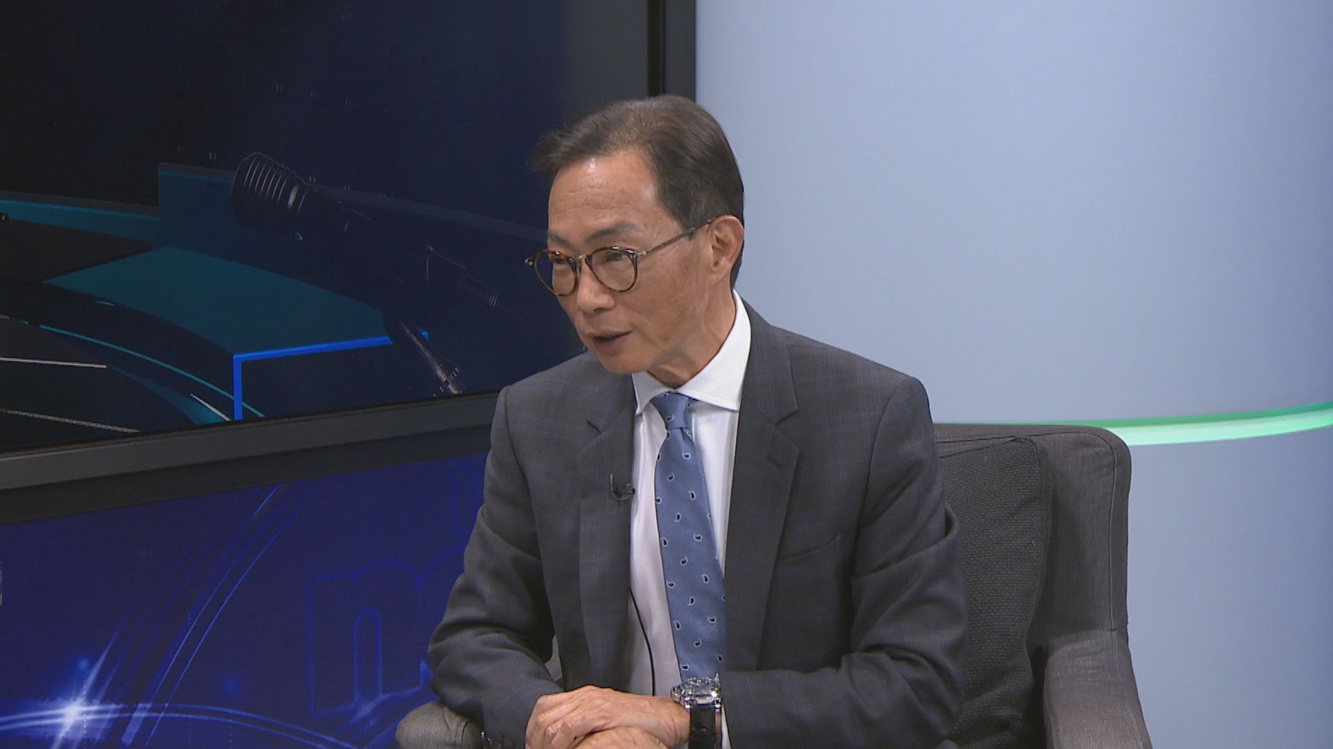 黃繼兒：需檢視是否要修改私隱條例