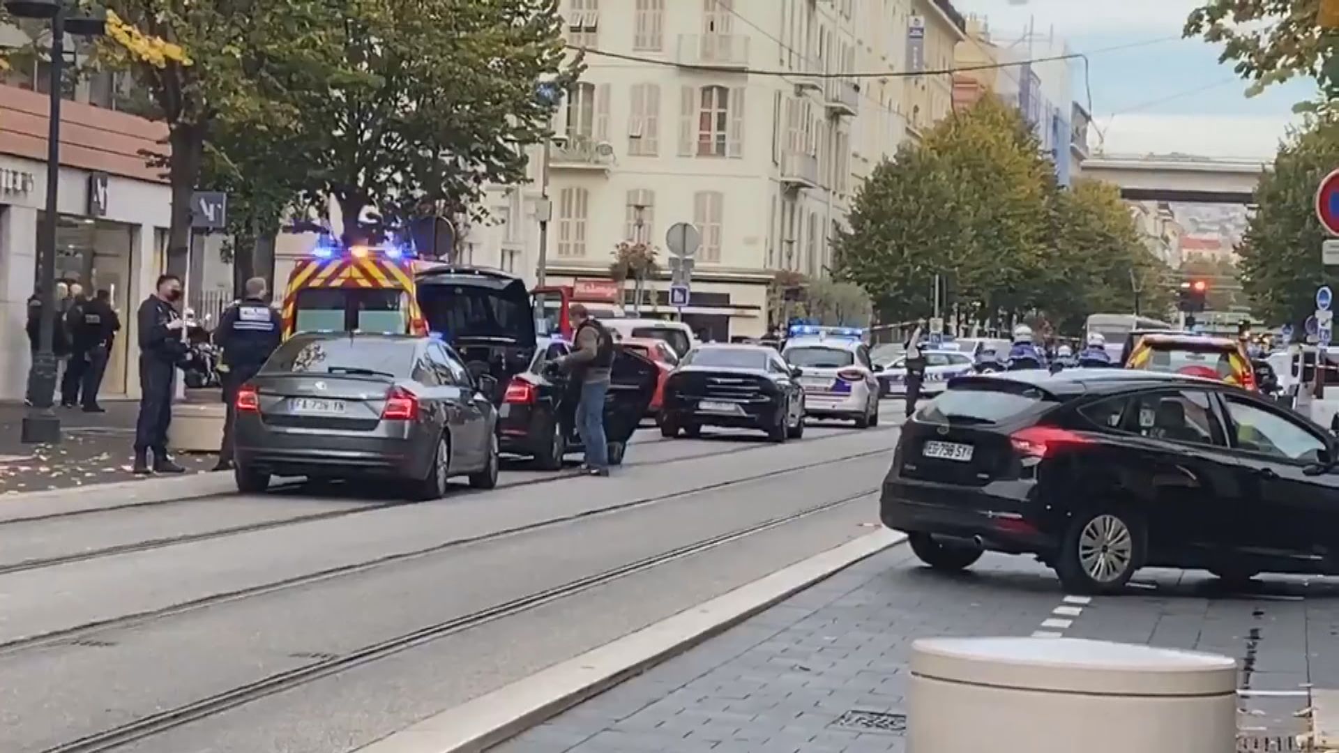 法國尼斯發生持刀襲擊案　三死多傷