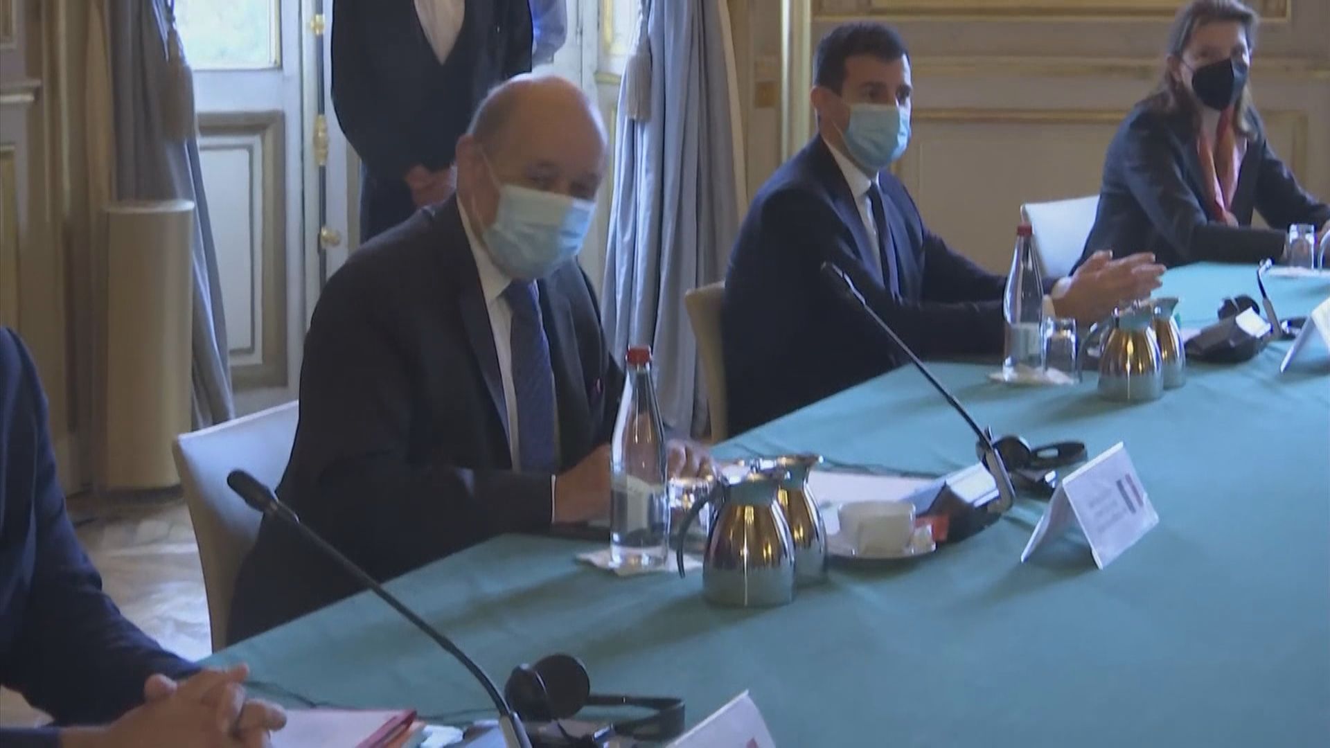 法國外長指潛艇風波未解決