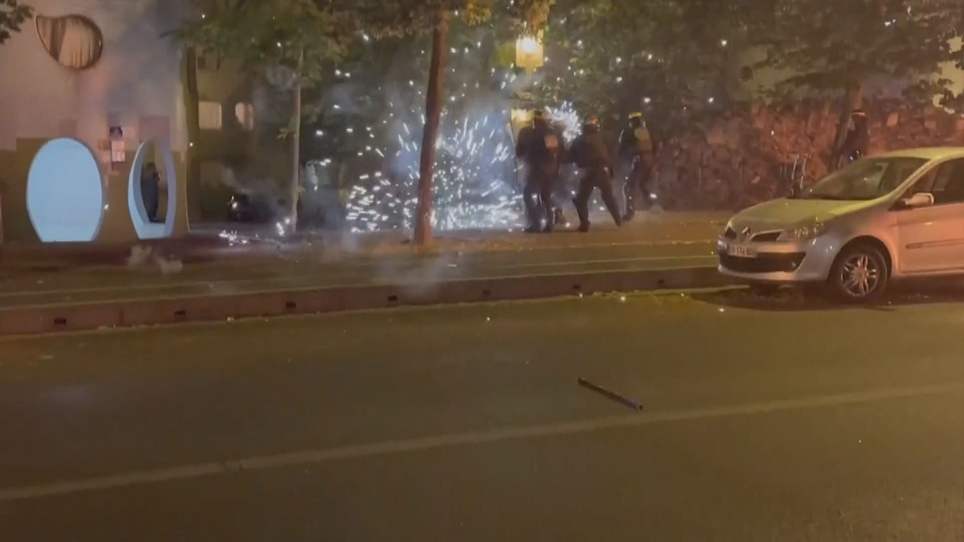 法國暫禁售煙花 防止有人於國慶期間生事