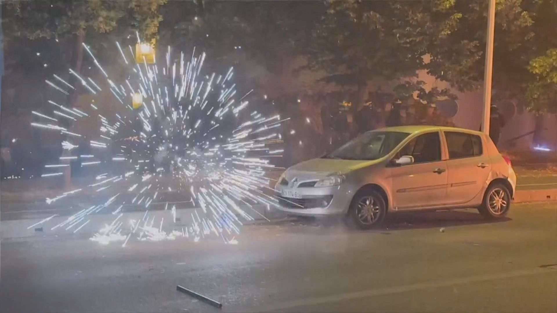 法國暫禁售煙花 防國慶期間再爆發騷亂