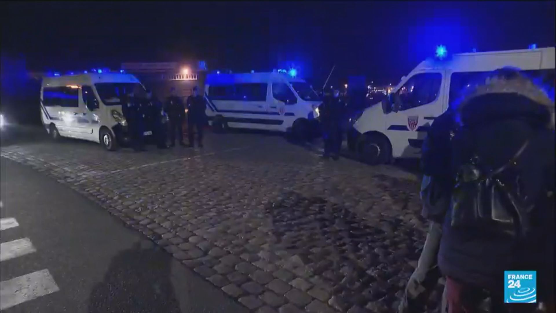 馬克龍：法國多次阻截偷渡客赴英　為英方邊界把關