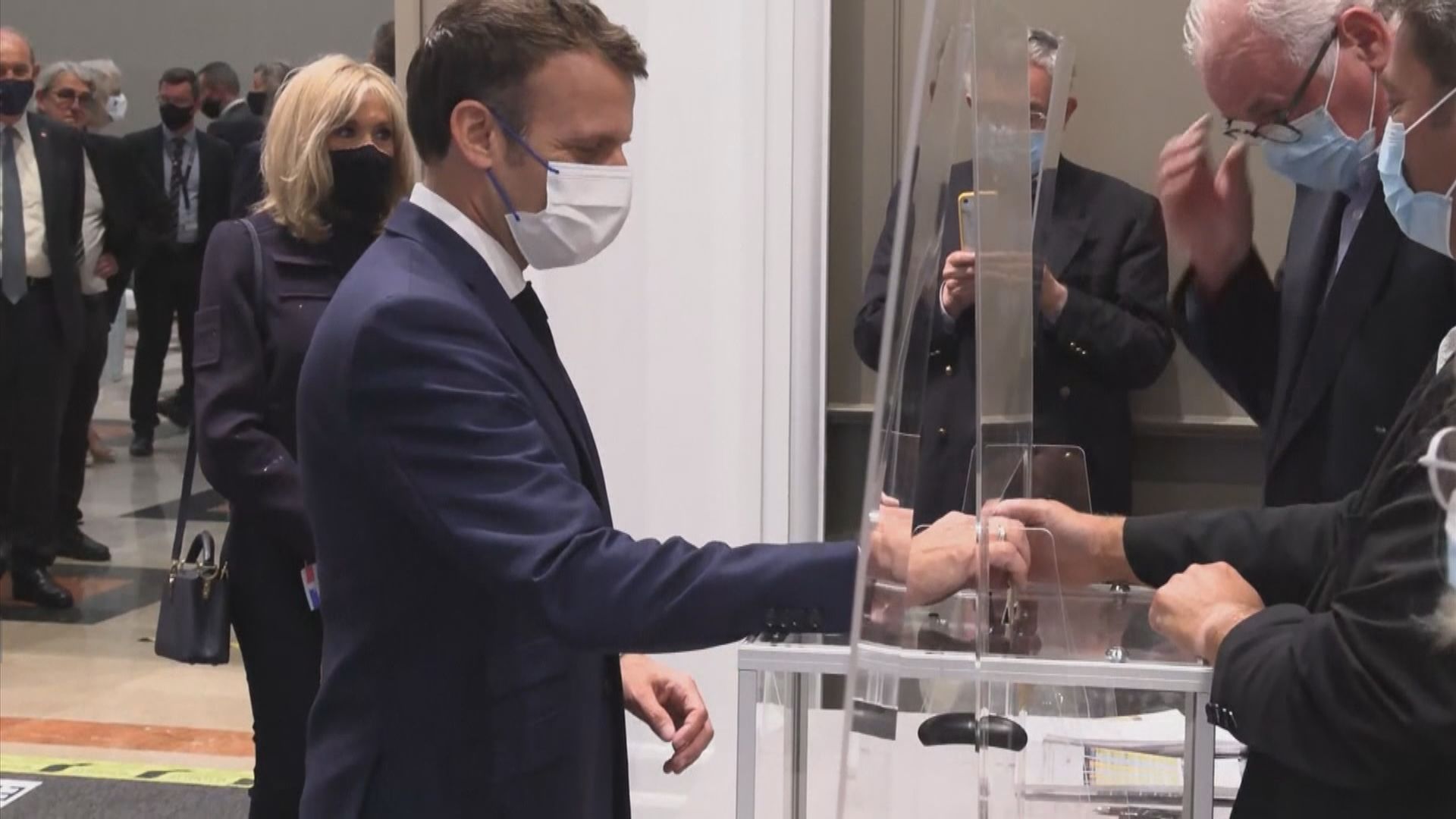 法國第二輪地方選舉　馬克龍所屬政黨和極右政黨均失利