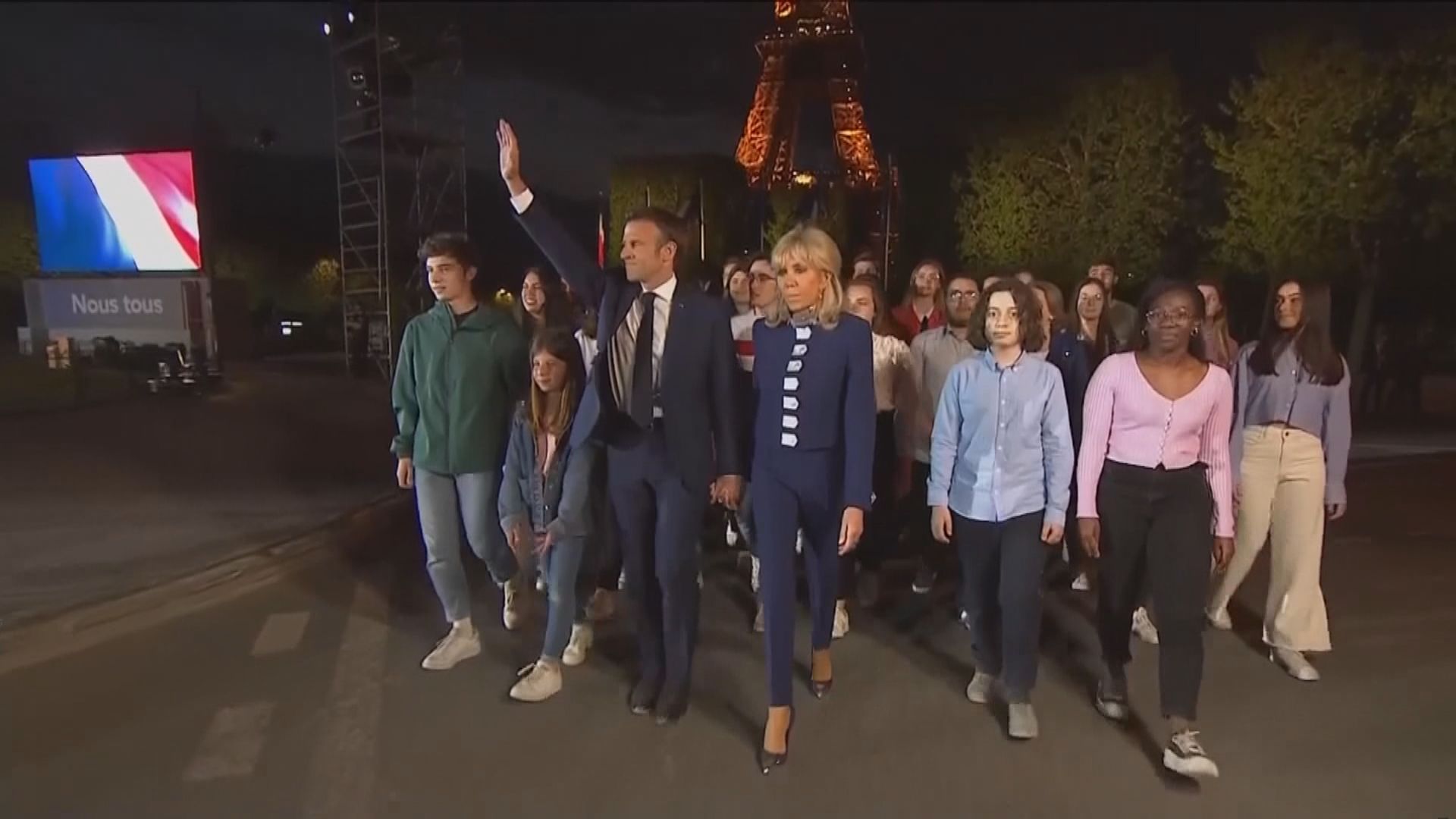 法國總統大選票站調查顯示馬克龍勝選連任