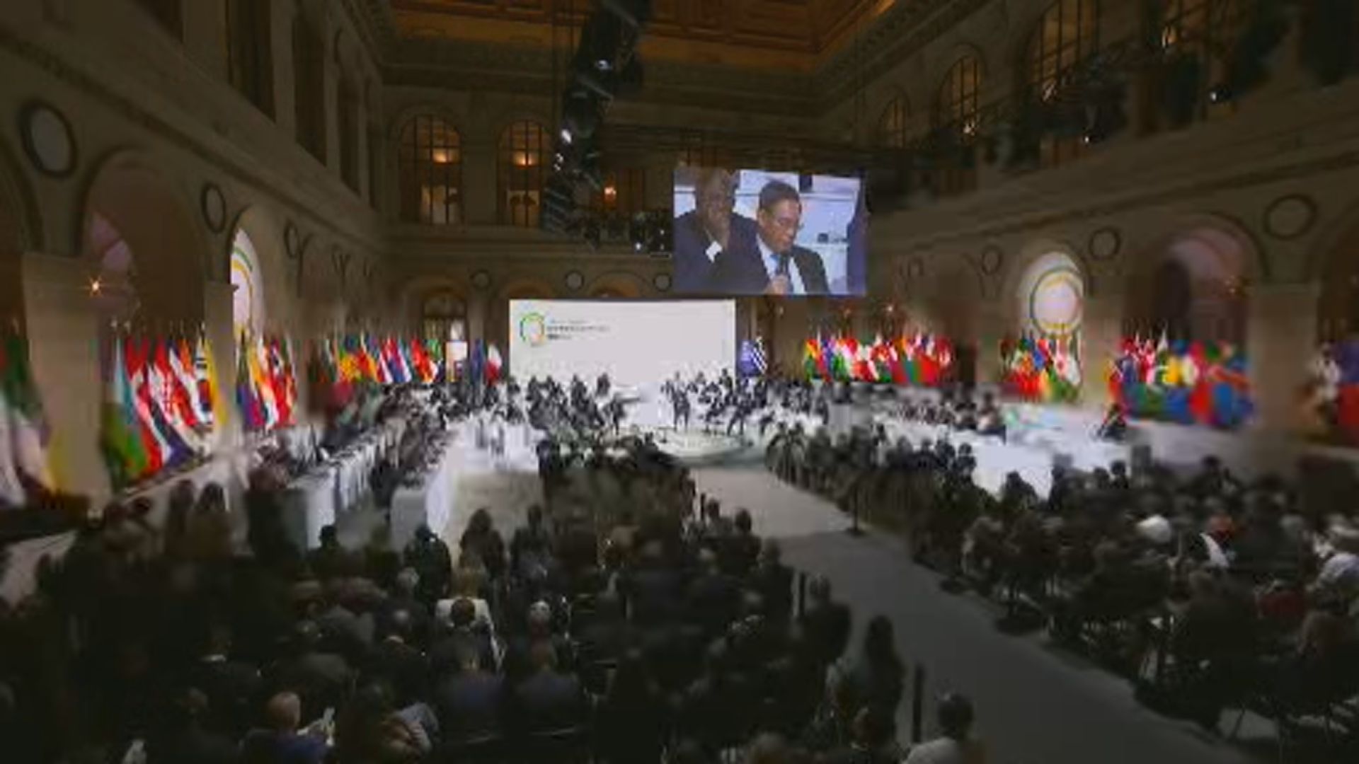 總理李強出席新全球融資契約峰會