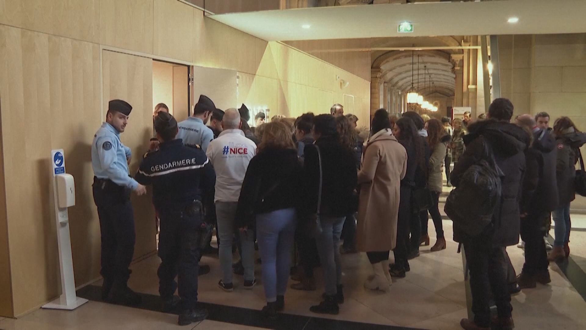 尼斯貨車恐襲案八名被告被判囚　最高18年