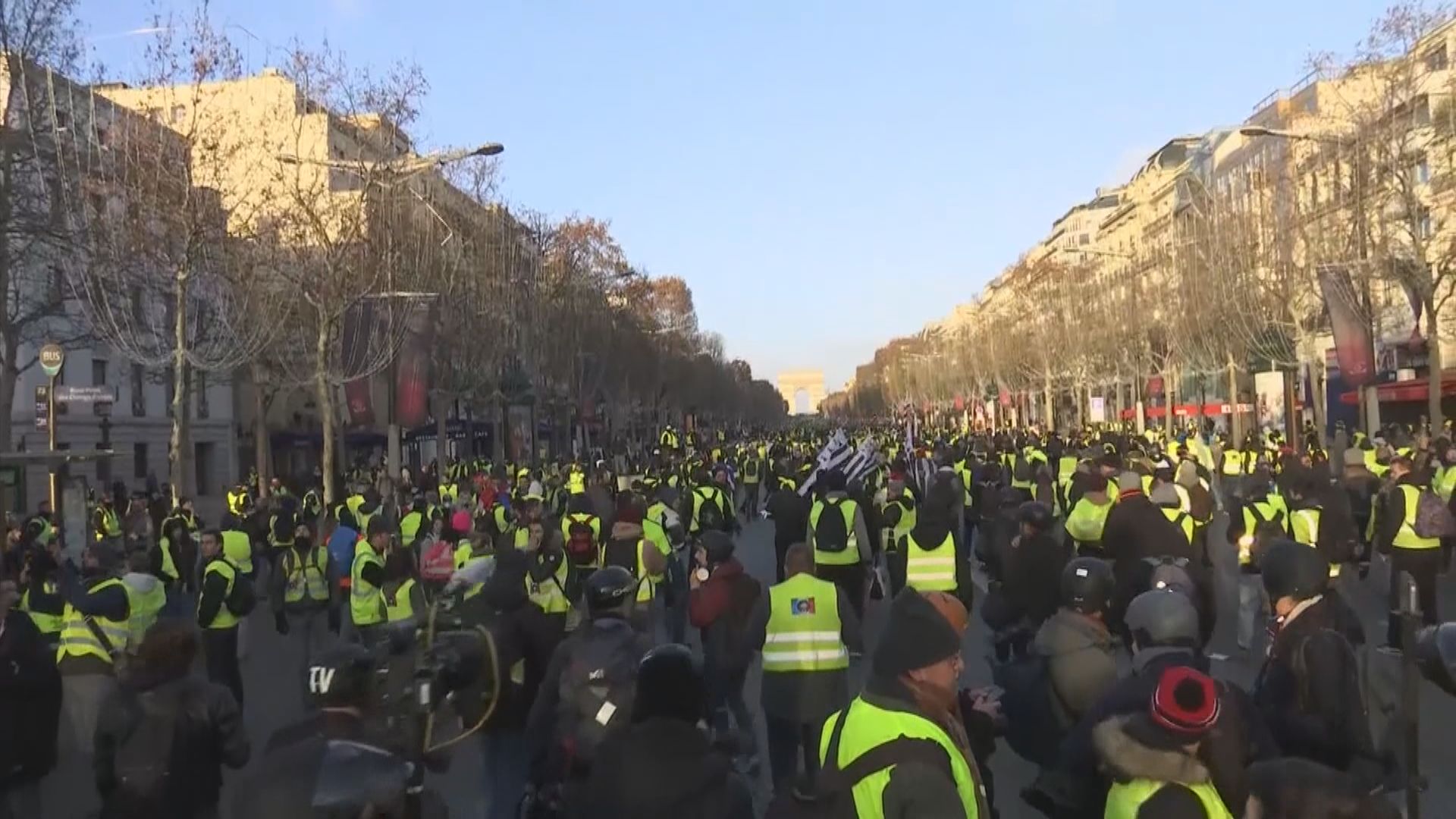 黃背心示威者連續第四個星期六遊行