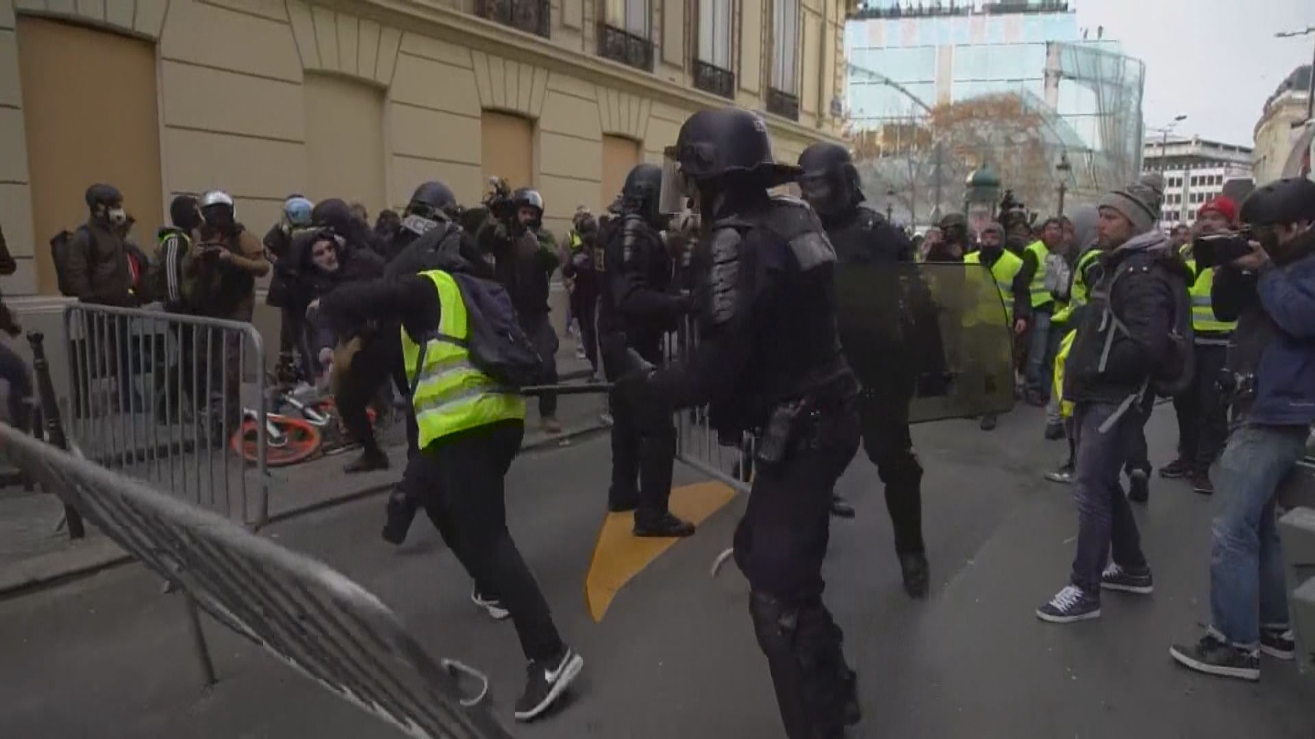 巴黎將動員八千警力應對黃背心示威