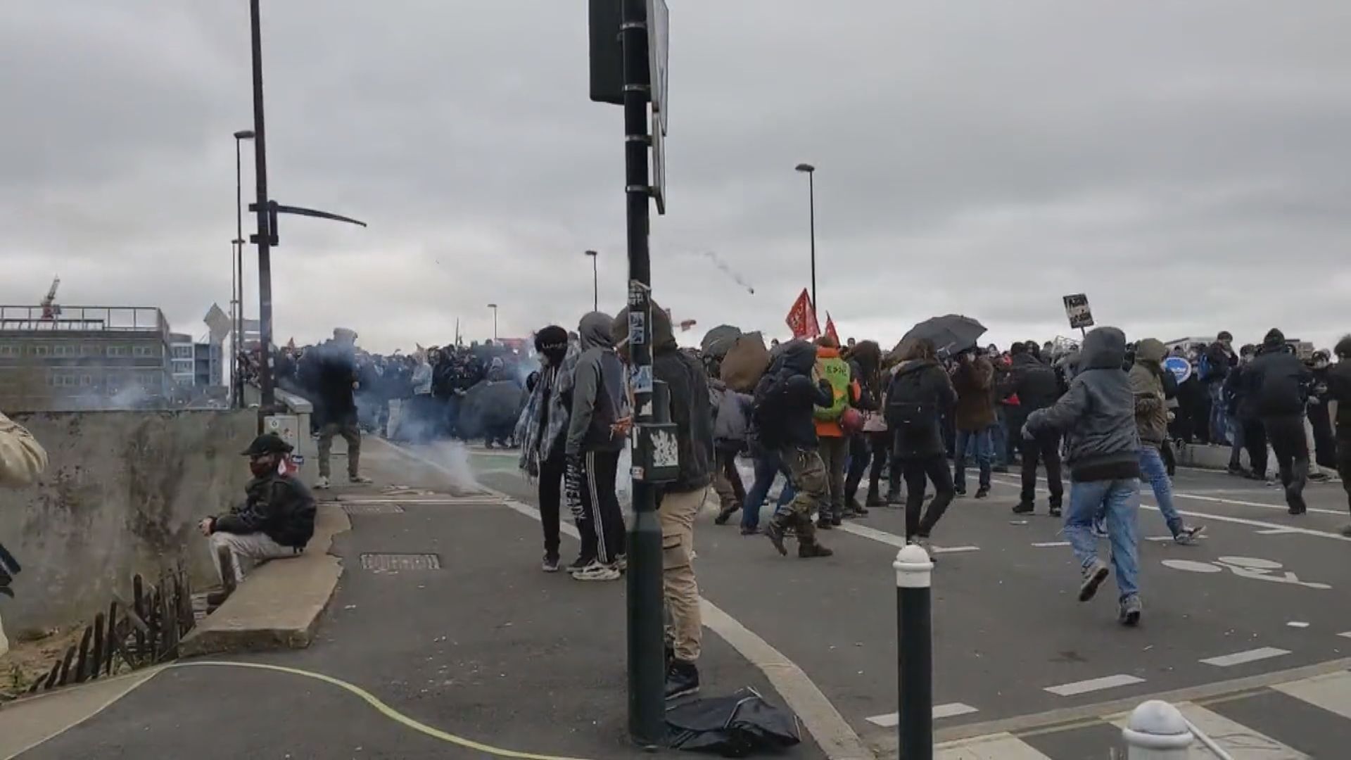 法國工會發動第十一輪罷工抗議退休改革