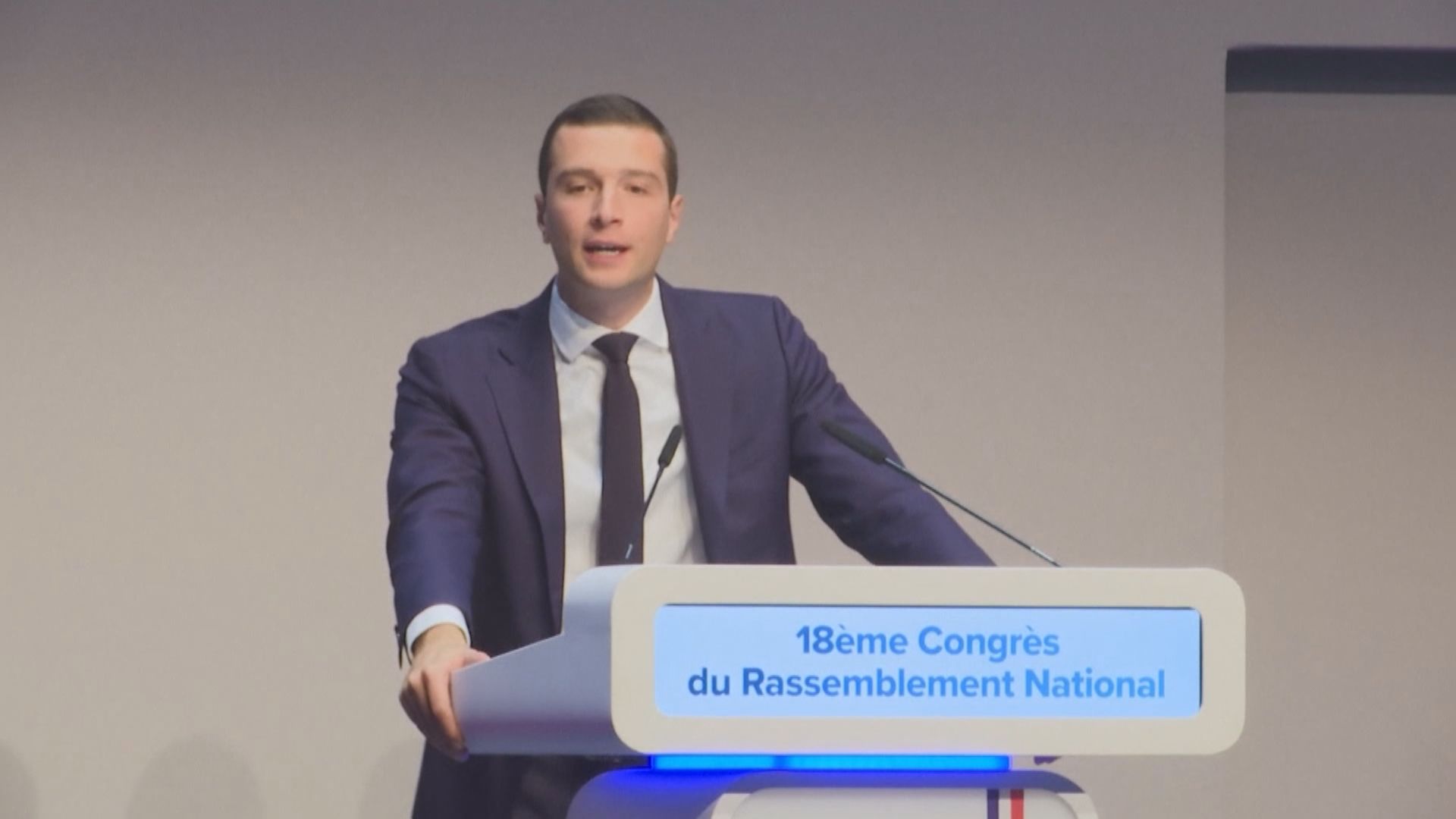 巴爾代拉接替瑪麗勒龐出任國民聯盟主席