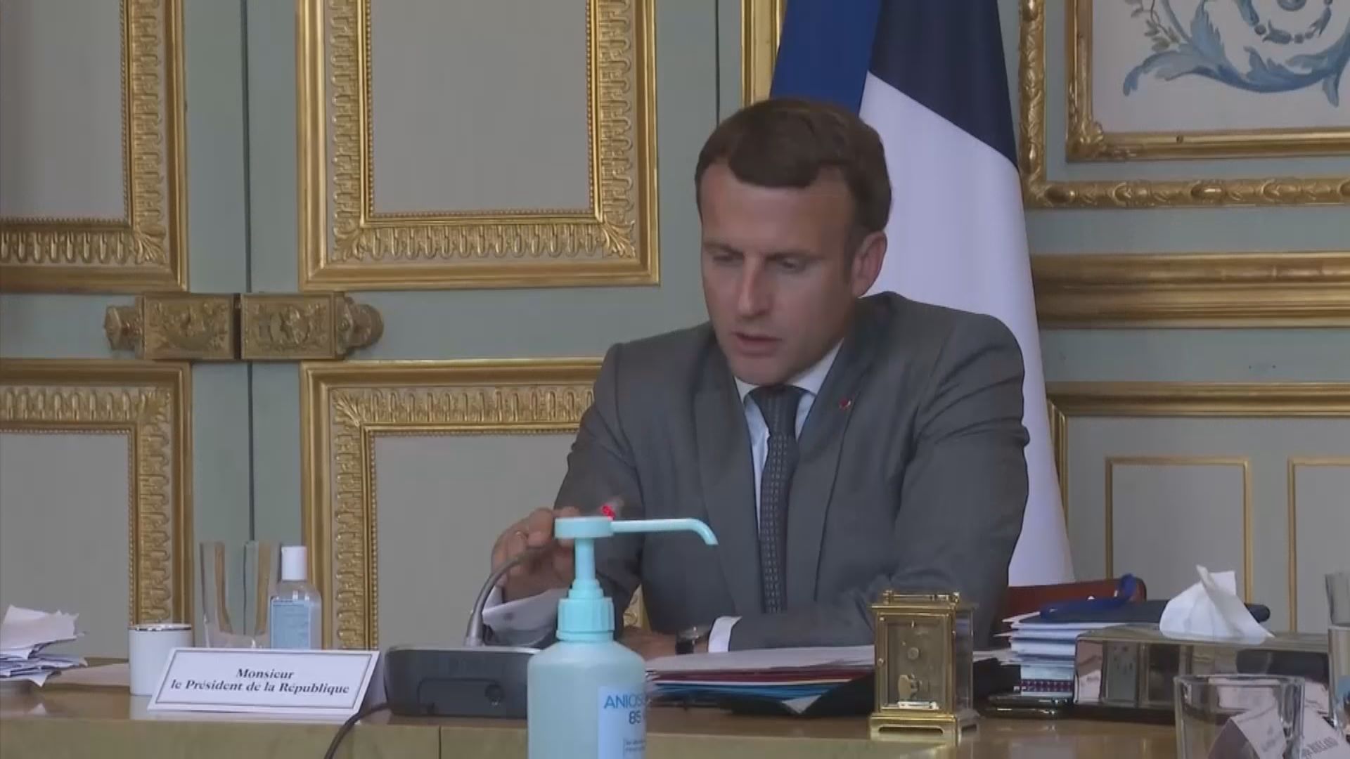 法國總統馬克龍更換手機及電話號碼