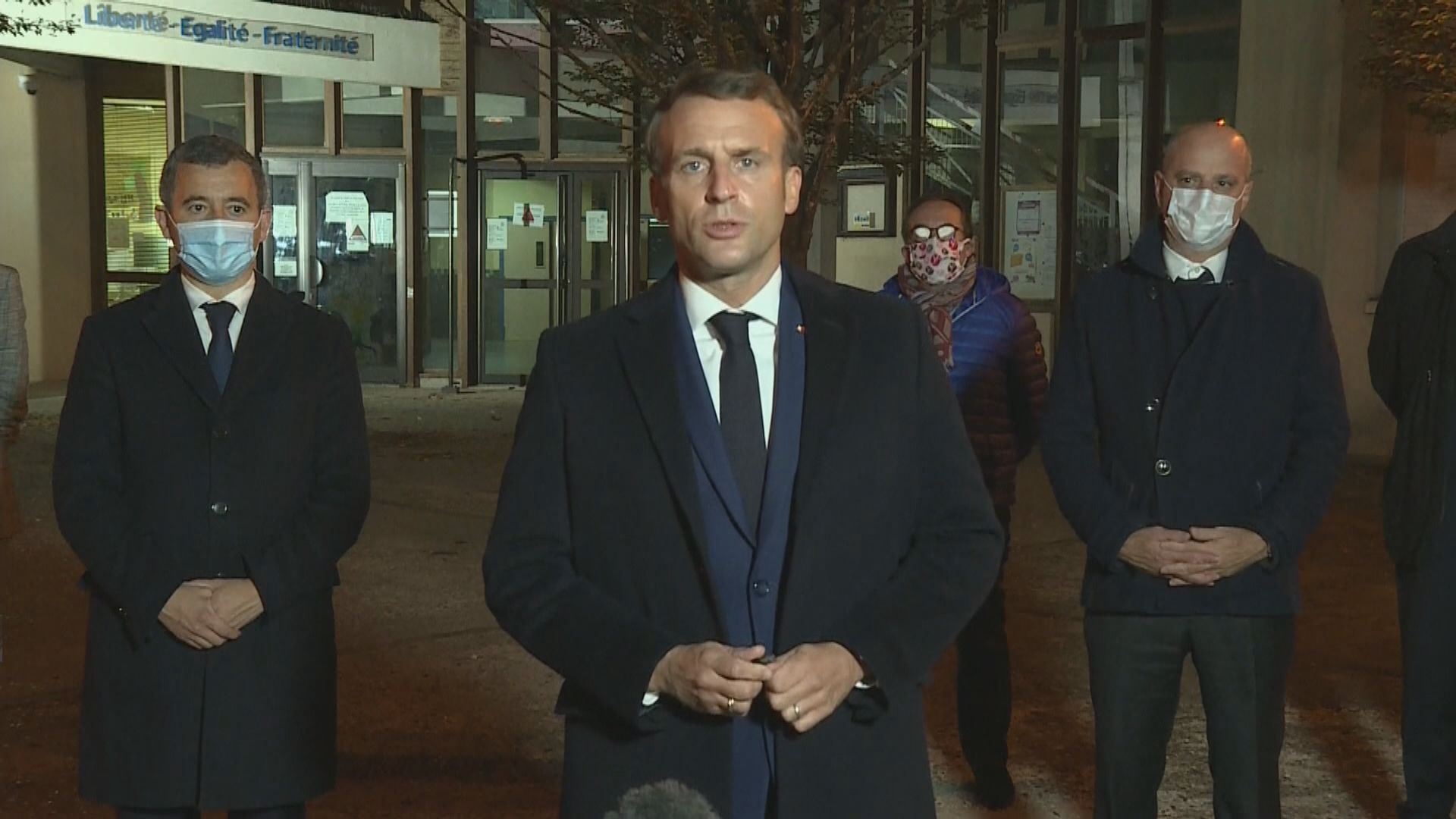 法國教師遭斬首　馬克龍直指是伊斯蘭恐怖襲擊