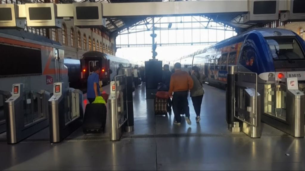 四美國女生於法國遭潑腐蝕性液體　一女子被捕