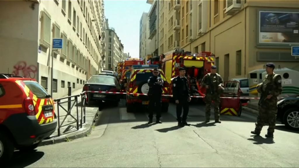 法國拘兩男子擬發動襲擊　檢獲槍械及爆炸品