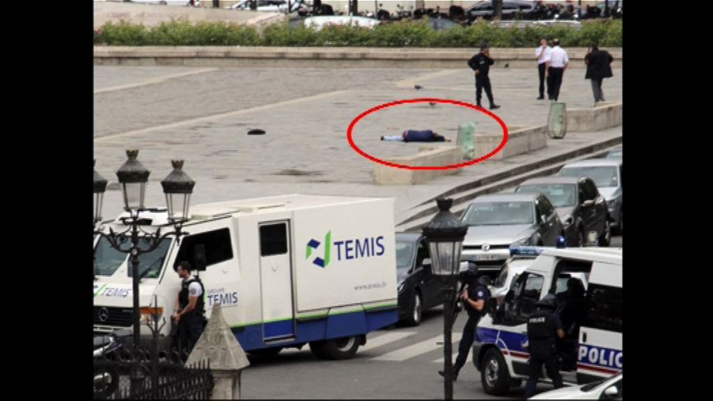 巴黎聖母院男子施襲時曾大叫「為了敘利亞」