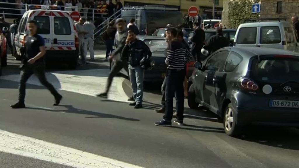 法國高中槍擊案 16歲槍手被捕