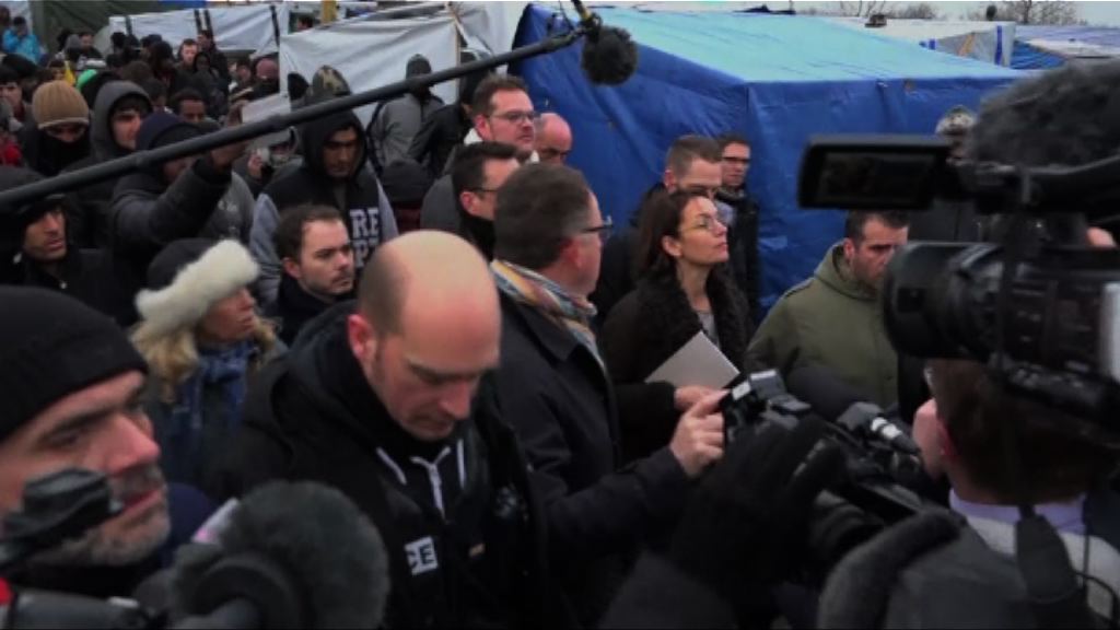 法國押後拆除加萊難民營地