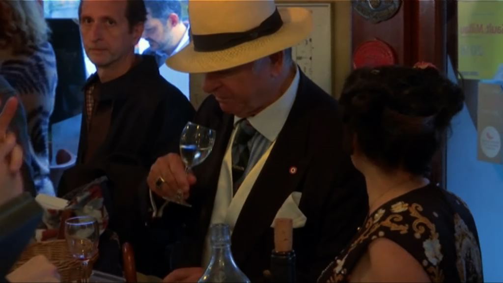 巴黎小酒館爭列非物質文化遺產