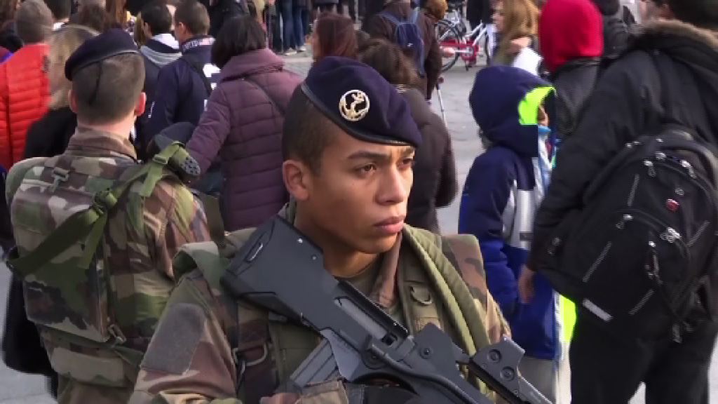 法國選舉前恐襲　出動逾五萬軍警加強保安