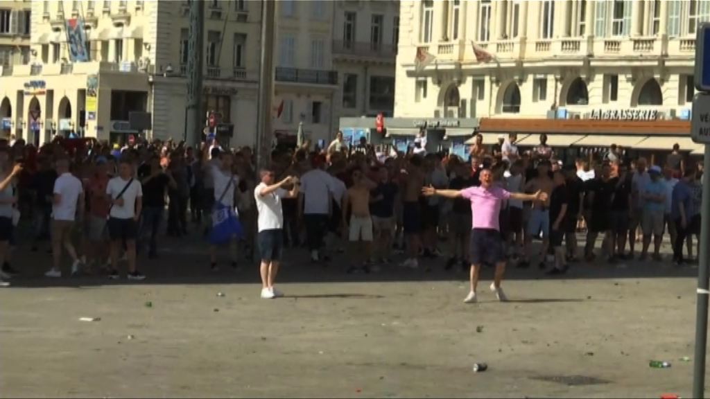 法國馬賽再有球迷聚集生事