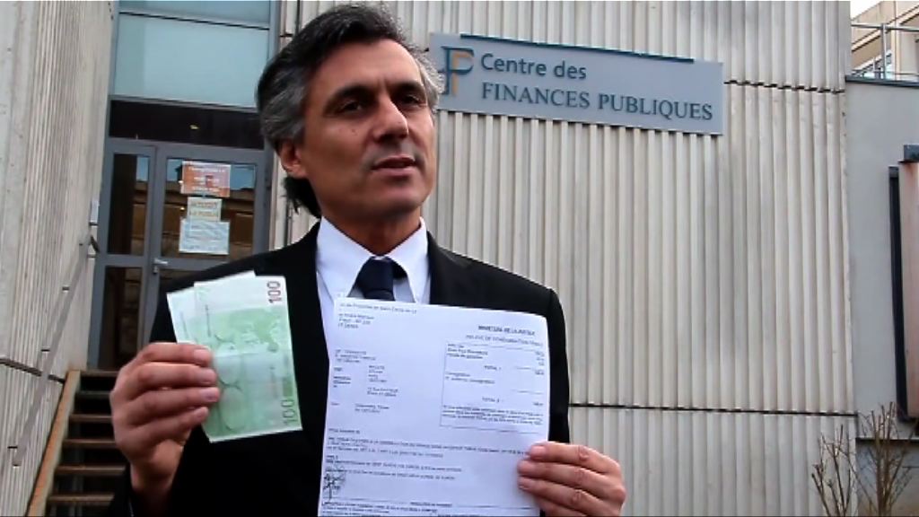 法男子為違例穆斯林女性繳罰款