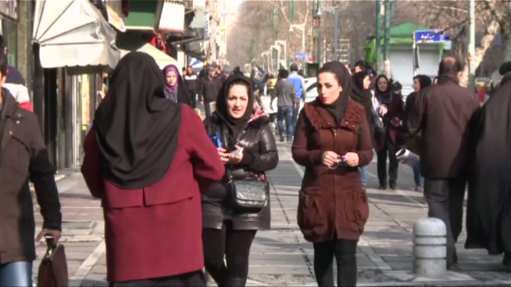 法女部長涉貶穆斯林婦女捱批