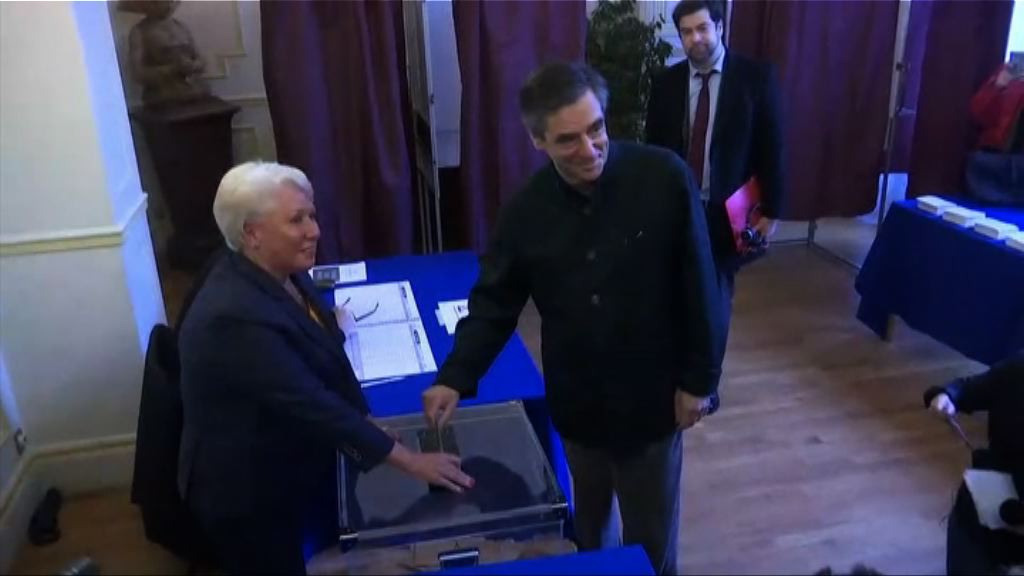 法國共和黨候選人初選　前總理菲永得票最多