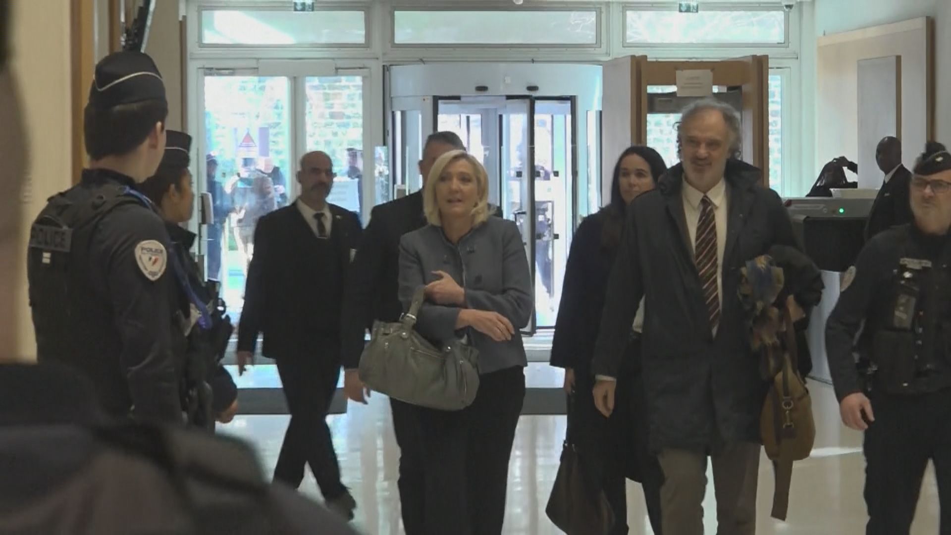 法國極右國民聯盟領袖瑪麗勒龐挪用歐盟資金罪成　或無緣參選下屆總統選舉