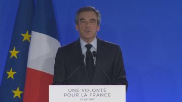 法國前總理菲永涉挪用公款改判緩刑