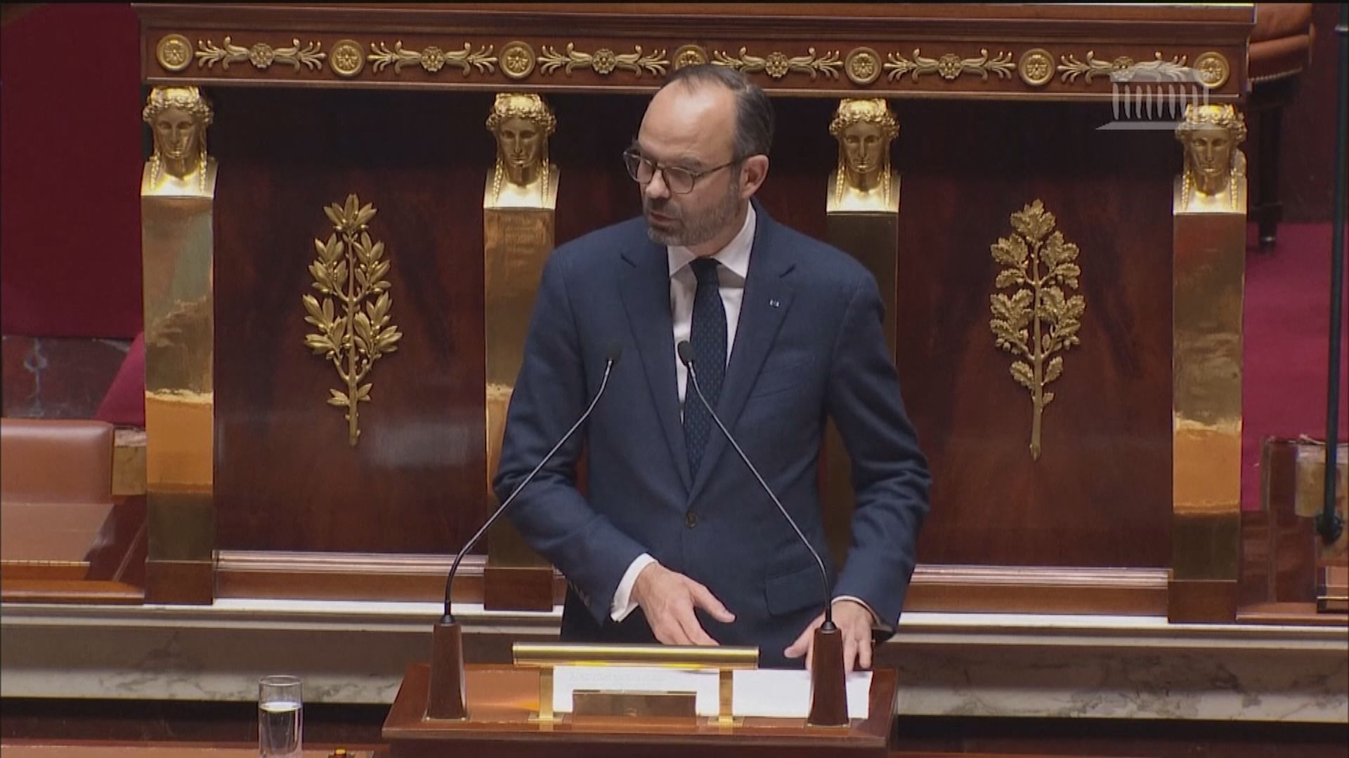 法國宣布擱置增加燃油稅