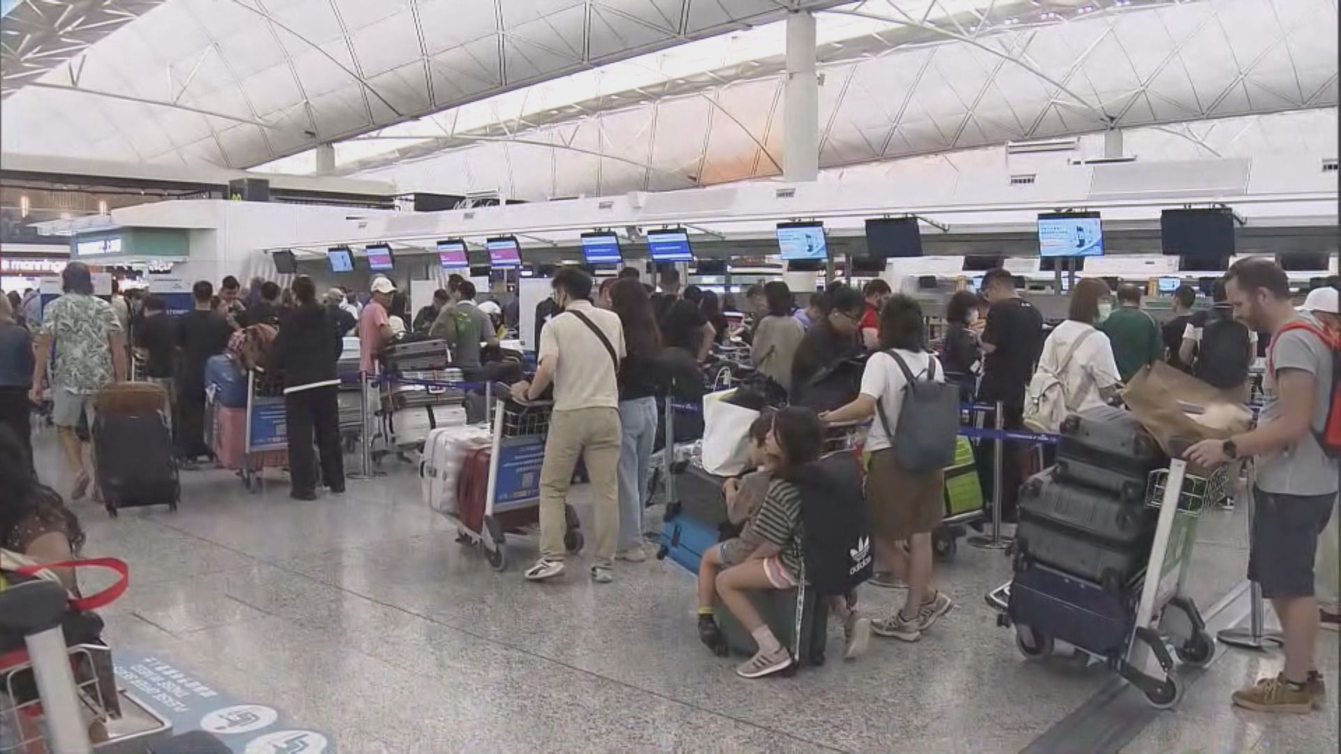 法國示威｜準備到法國轉機旅客相信示威不會影響機場運作