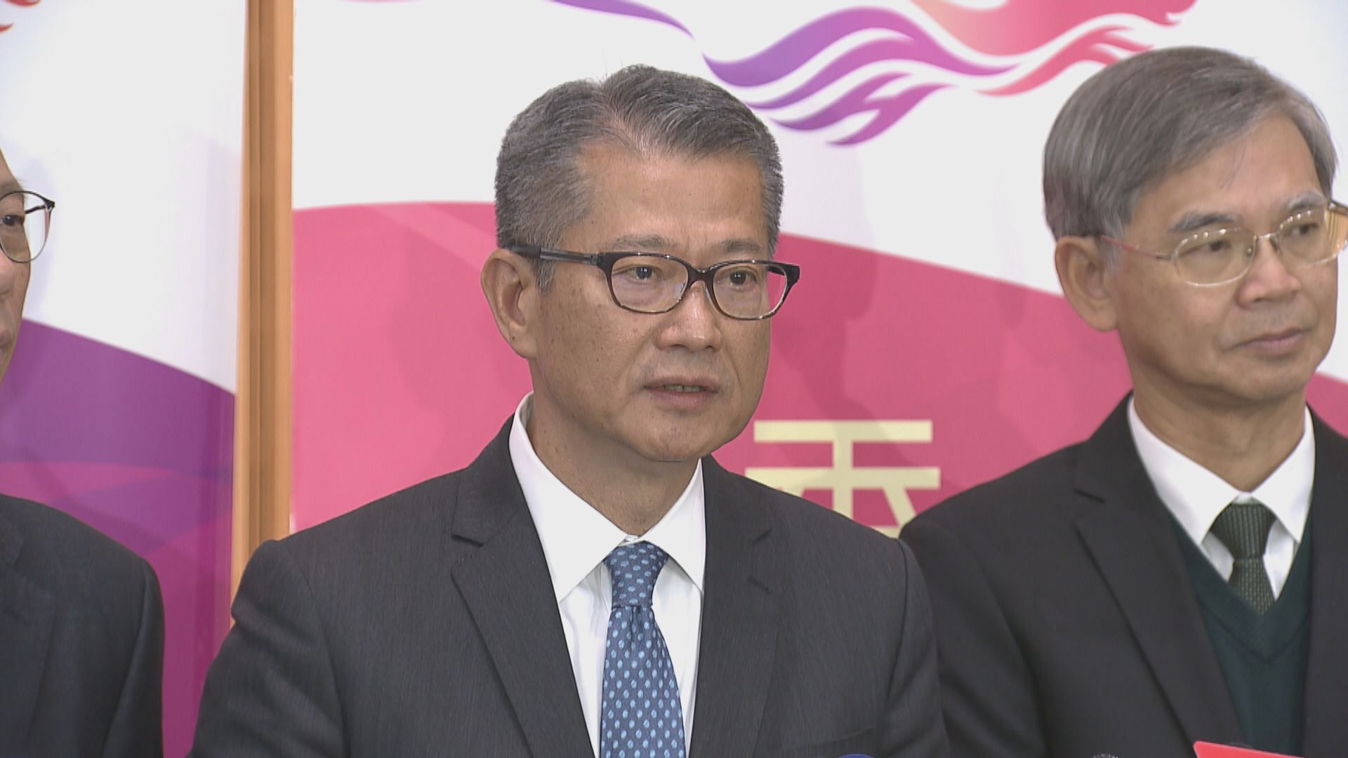 陳茂波料下個財政年度赤字水平會更高