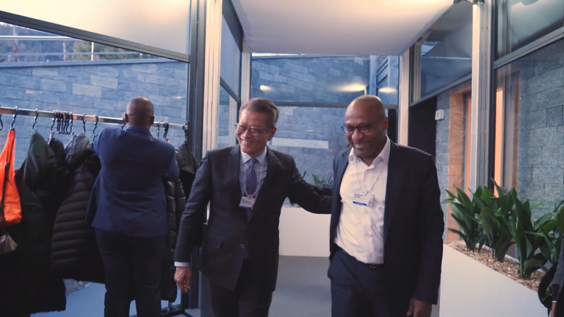 陳茂波︰世界經濟論壇年會與會者對中國和香港持正面態度　與數年前有顯著變化