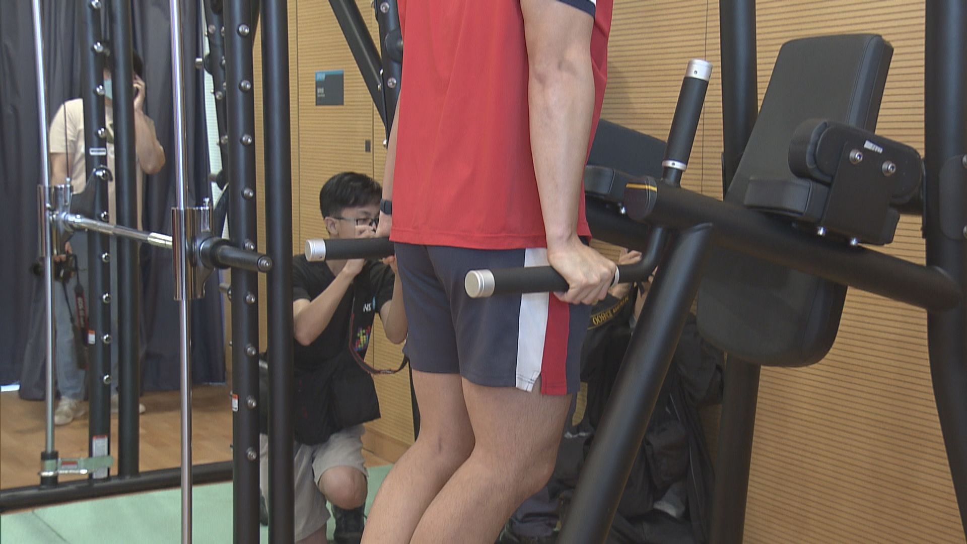 消防處周五起放寬視力及體能測試要求