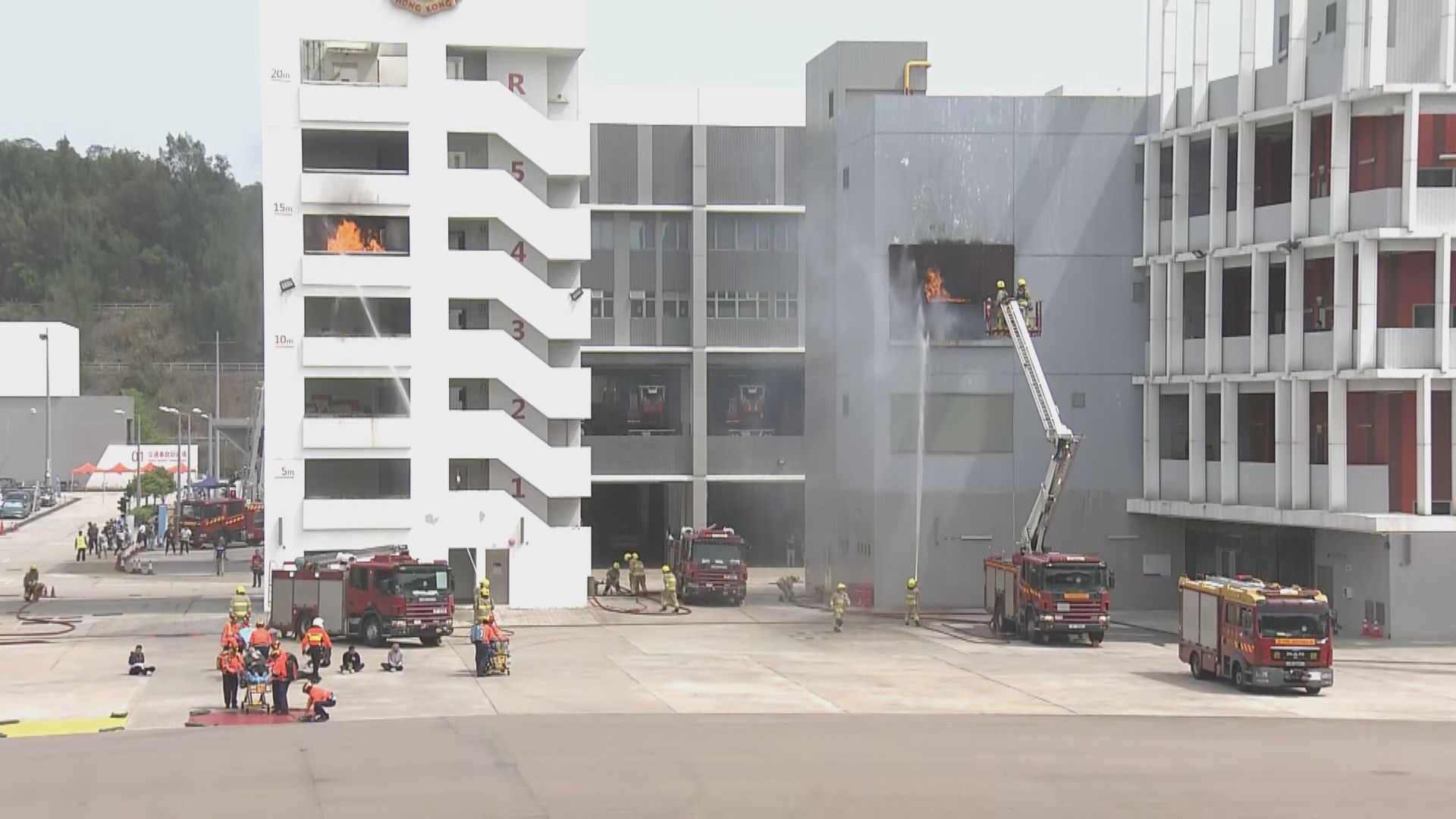 飛行服務隊及消防處舉行開放日