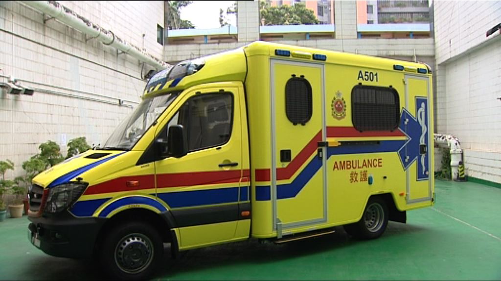 消防處引入3輛黃色救護車