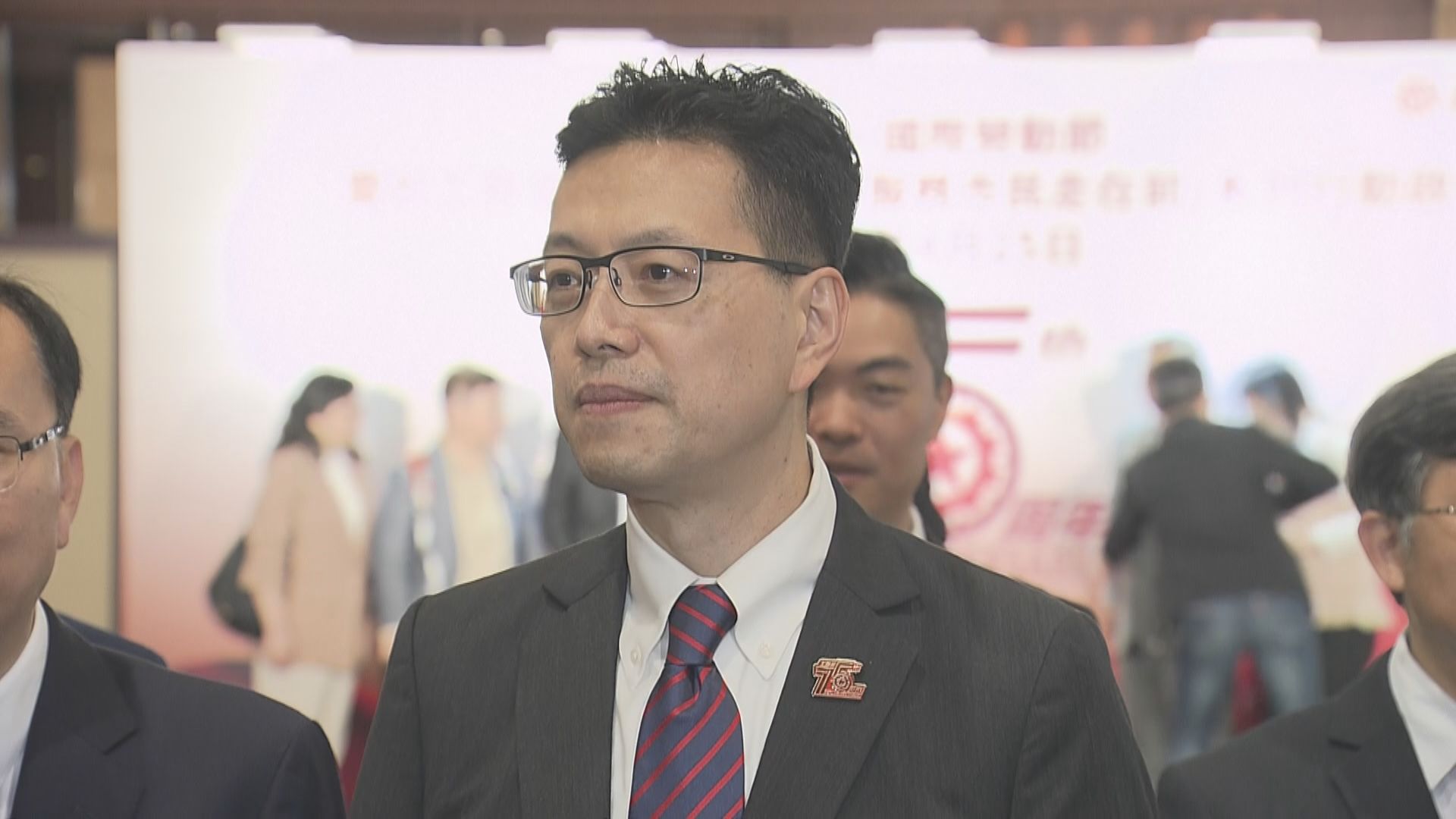 被問五一勞動節會否辦遊行　吳秋北稱有慶祝等活動