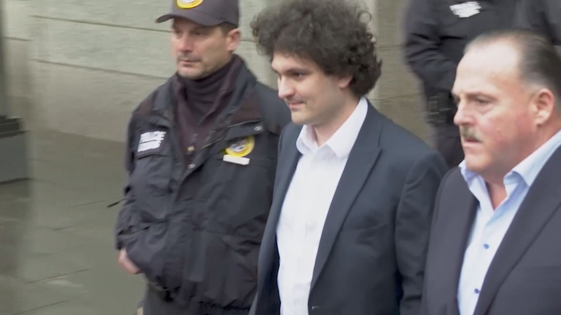 FTX弗里德否認詐騙投資者　案件押後至10月再提堂