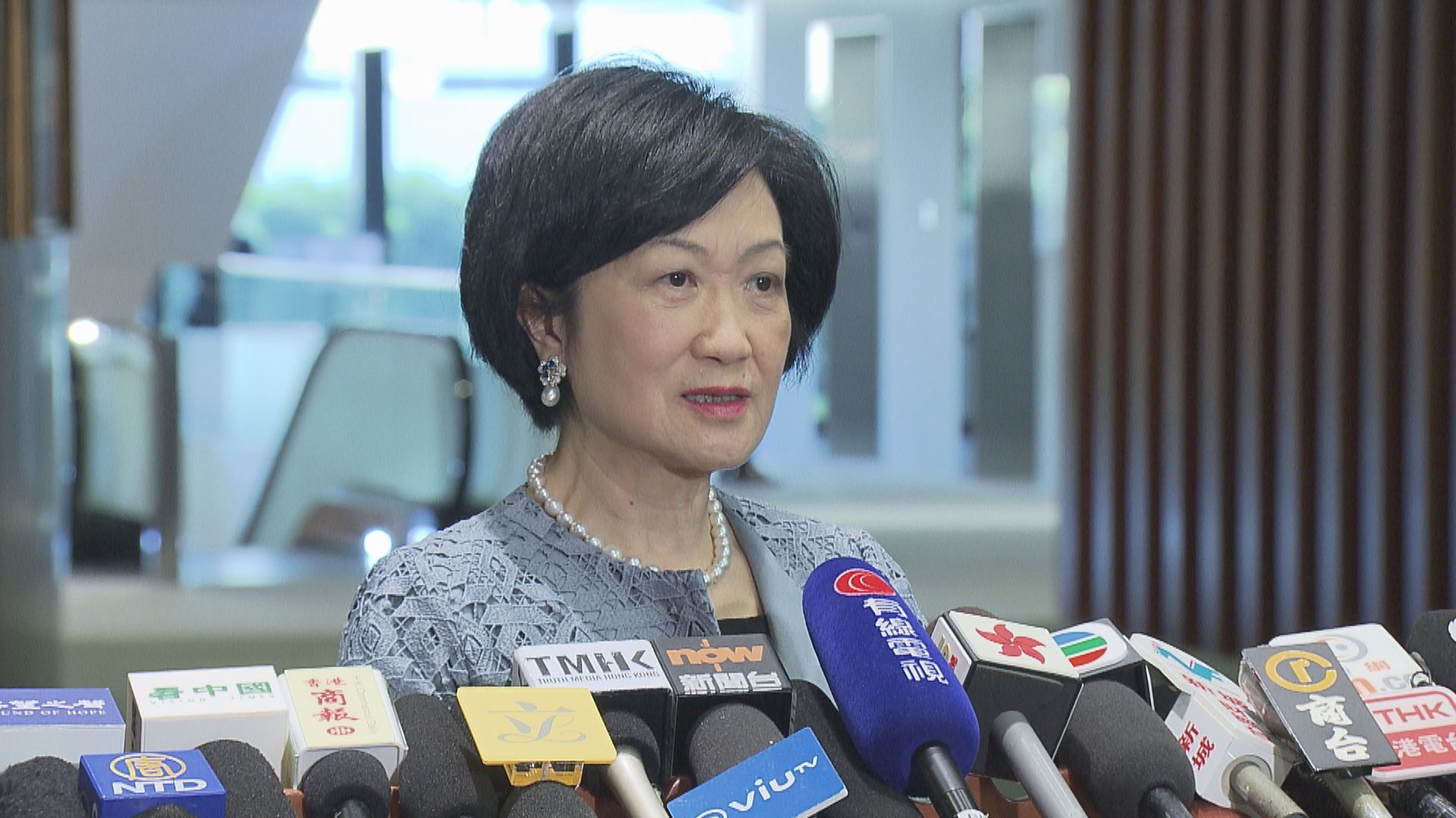 葉劉︰英停與港逃犯移交是政治姿態　英亦有損失