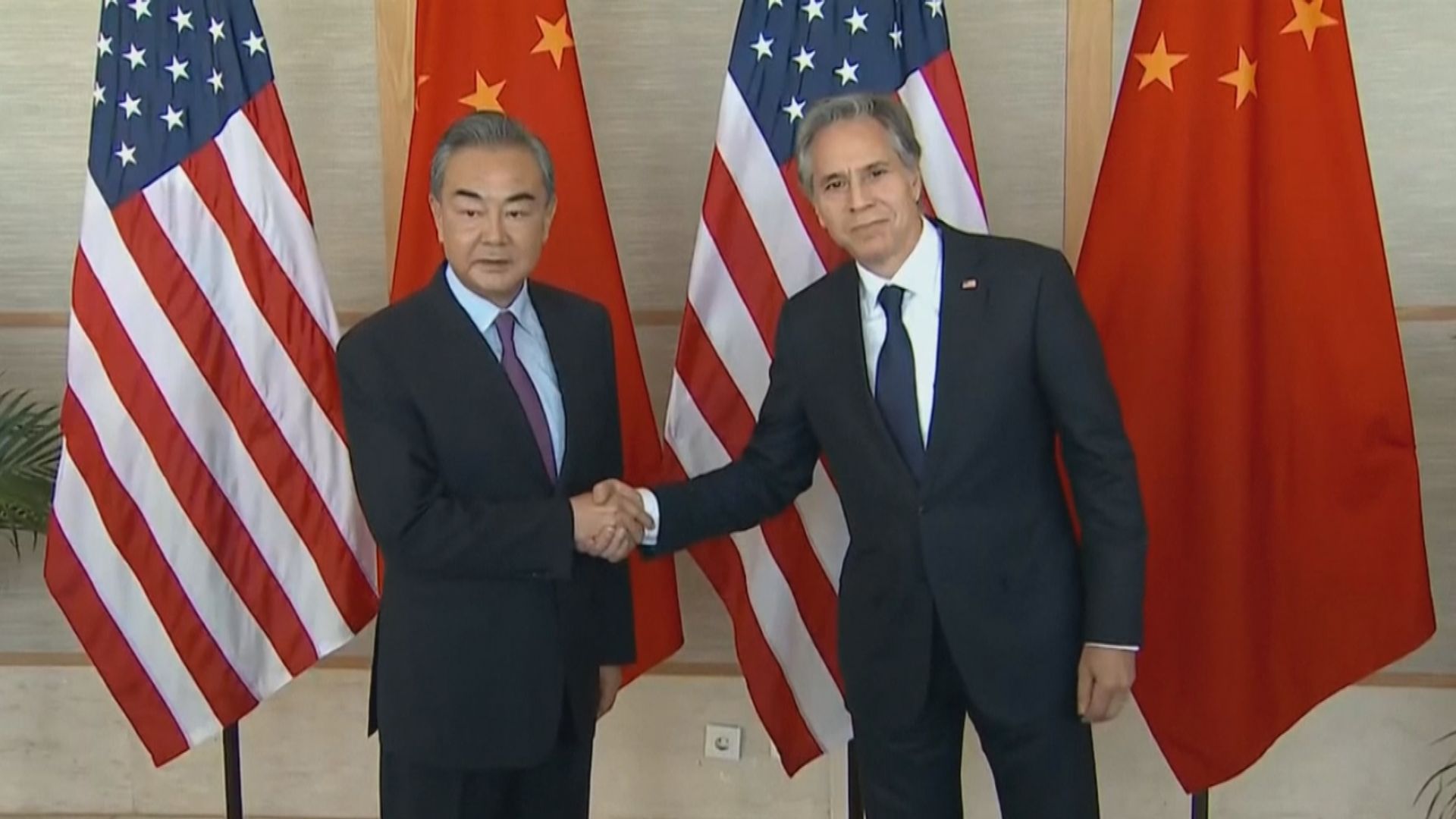 王毅與布林肯在印尼會面